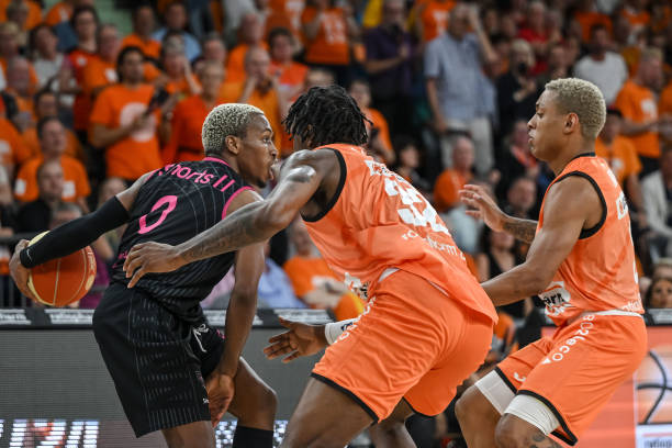 传球和跑位 传球和跑位