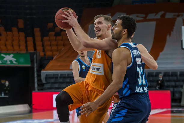 因为在高压 因为在高压